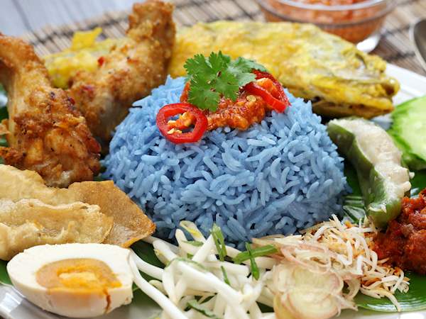 Aeiou WhereTo Eat Sedap berwarna-warni Set